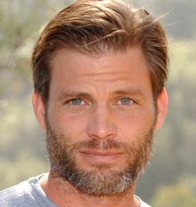 Next photo of Casper Van Dien